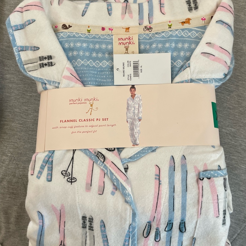 New flannel pajamas size XL
